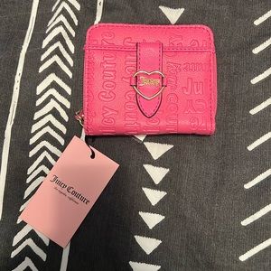 Juicy Couture Small Pink Zip Wallet 💗 NWT